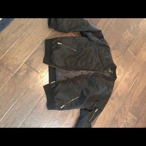 Black bomber jacket large